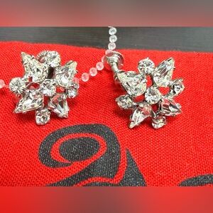 Kramer Screw Back Earrings Clear Rhinestone Silver Tone Starburst Signed Vintage